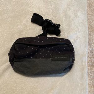 Dakine Fanny pack